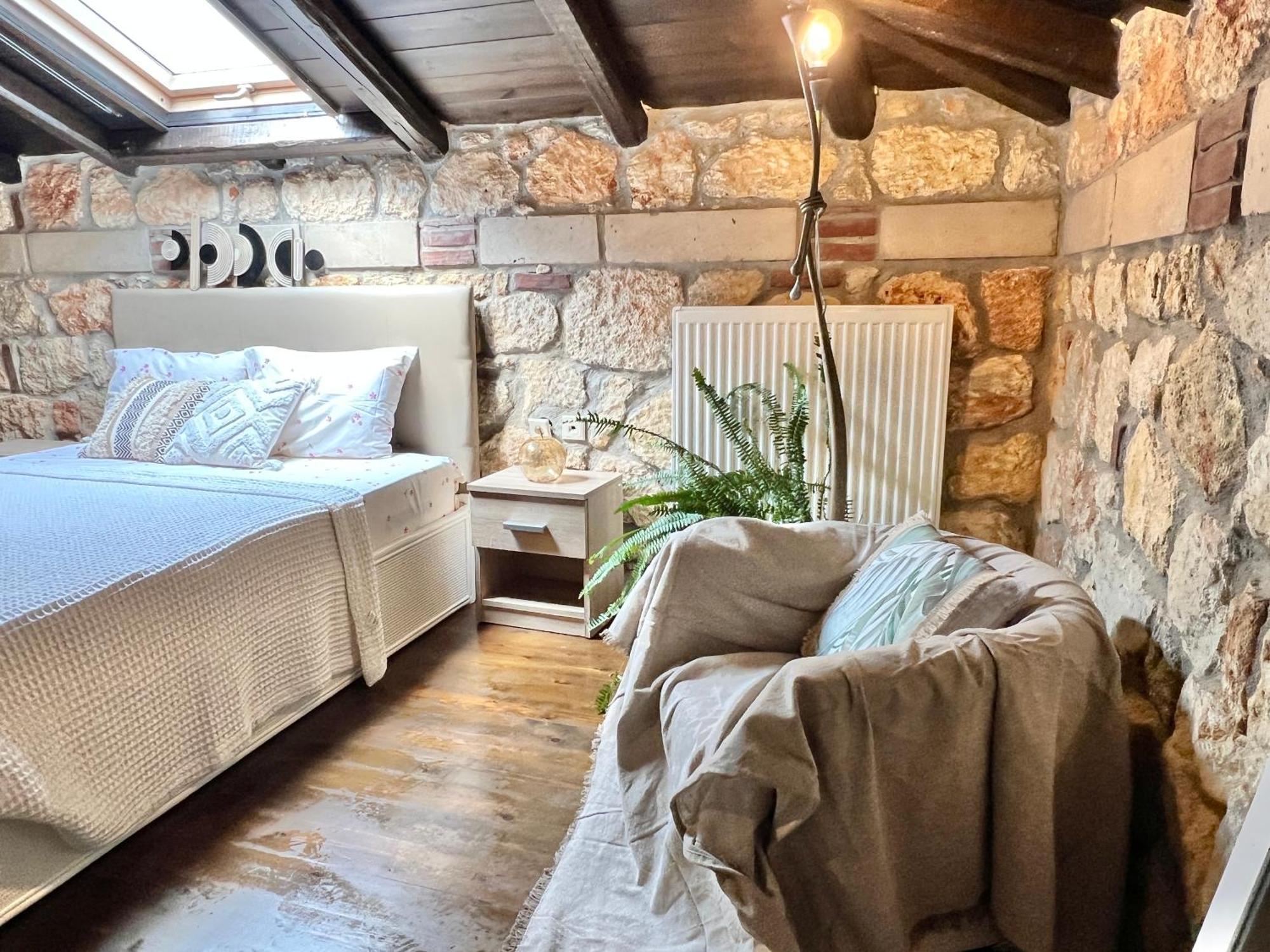 Boutique Stone House * Ψακούδια